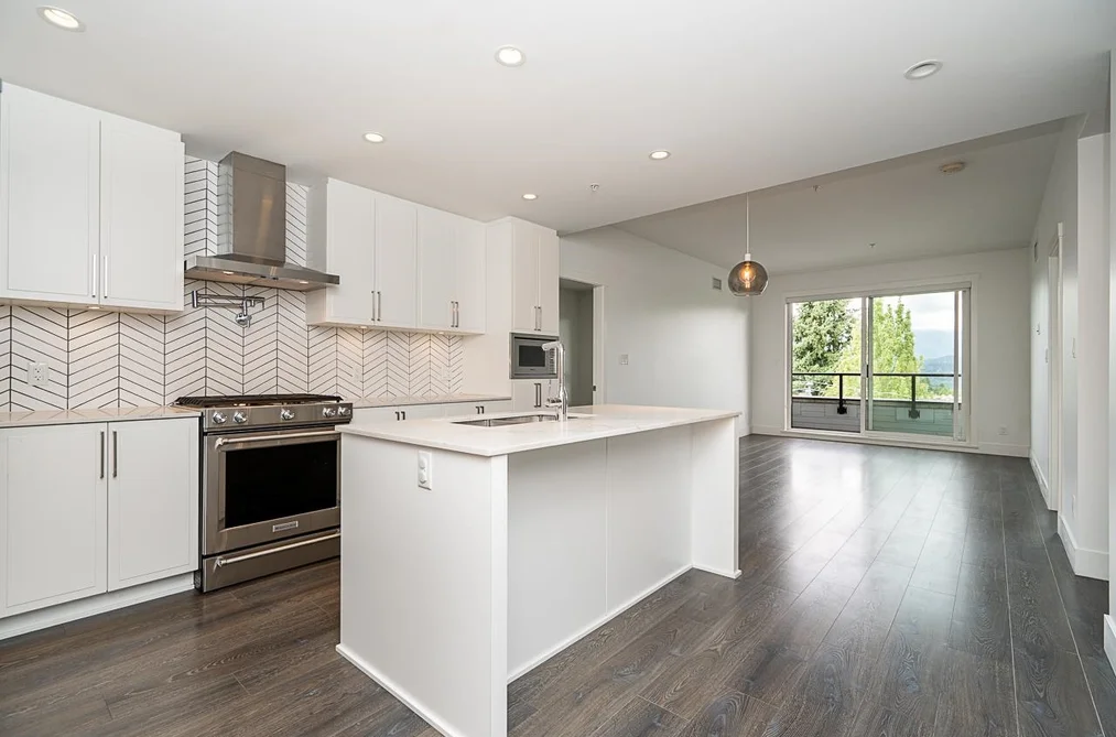 Condo for sale at 502 4477 Hastings Street Burnaby British Columbia - MLS: R3167179