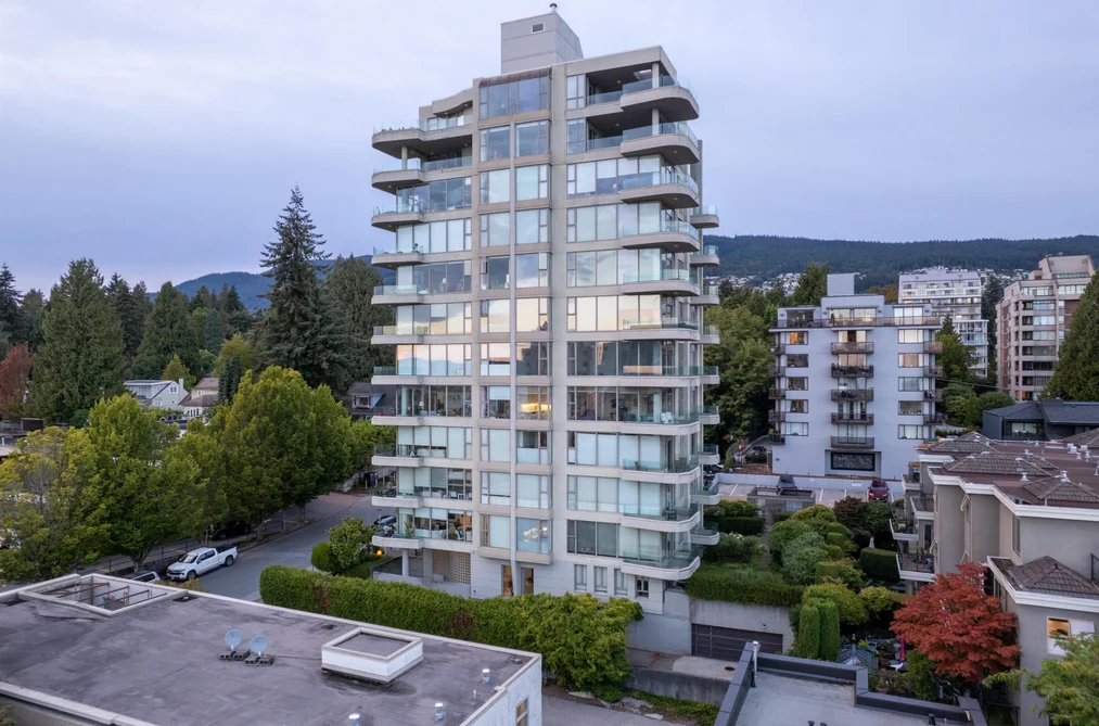 Condo for sale at 502 570 18th Street West Vancouver British Columbia - MLS: R3162237
