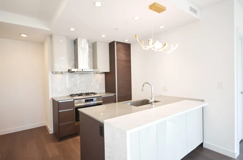 Condo for sale at 502 6098 Station Street Burnaby British Columbia - MLS: R3115984