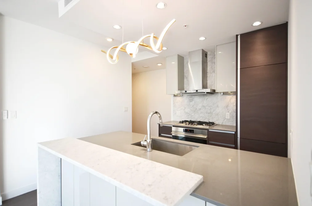 502 6098 STATION STREET, Burnaby BC V5H 0H4, Burnaby BC — Residential for Sale - Photo 2