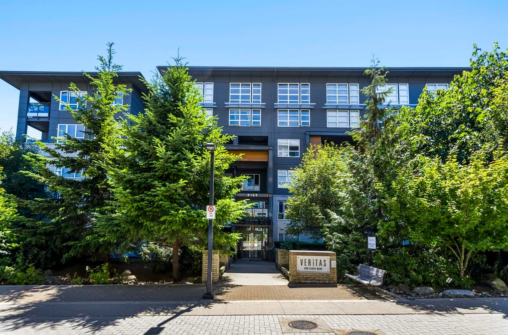 Condo for sale at 502 9168 Slopes Mews Burnaby British Columbia - MLS: R3138348