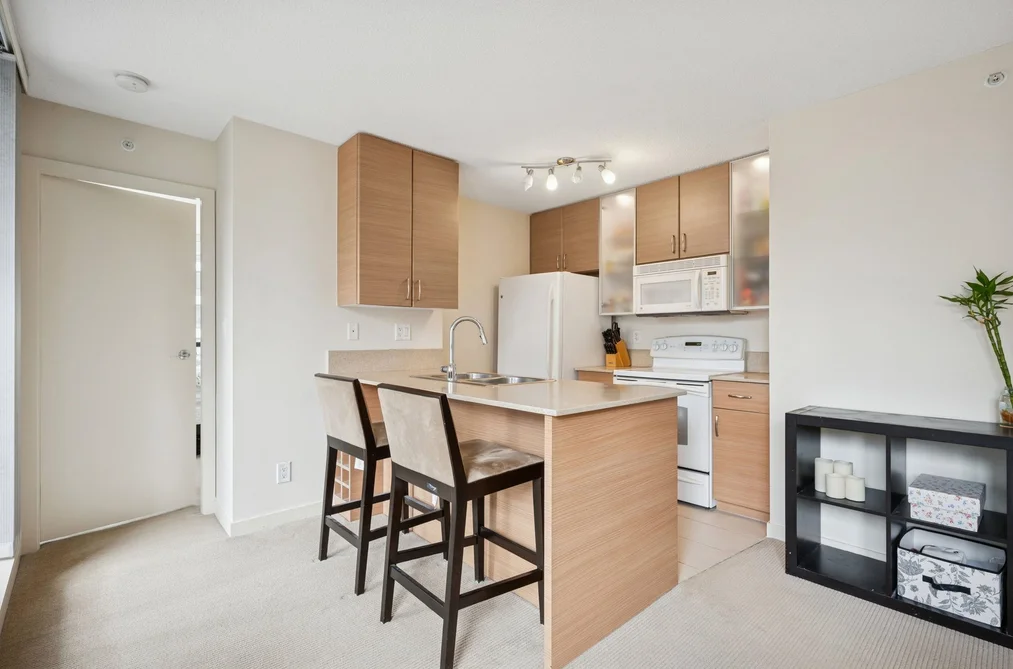 502 977 MAINLAND STREET, Vancouver BC V6B 1T2, Vancouver BC — Residential for Sale - Photo 4