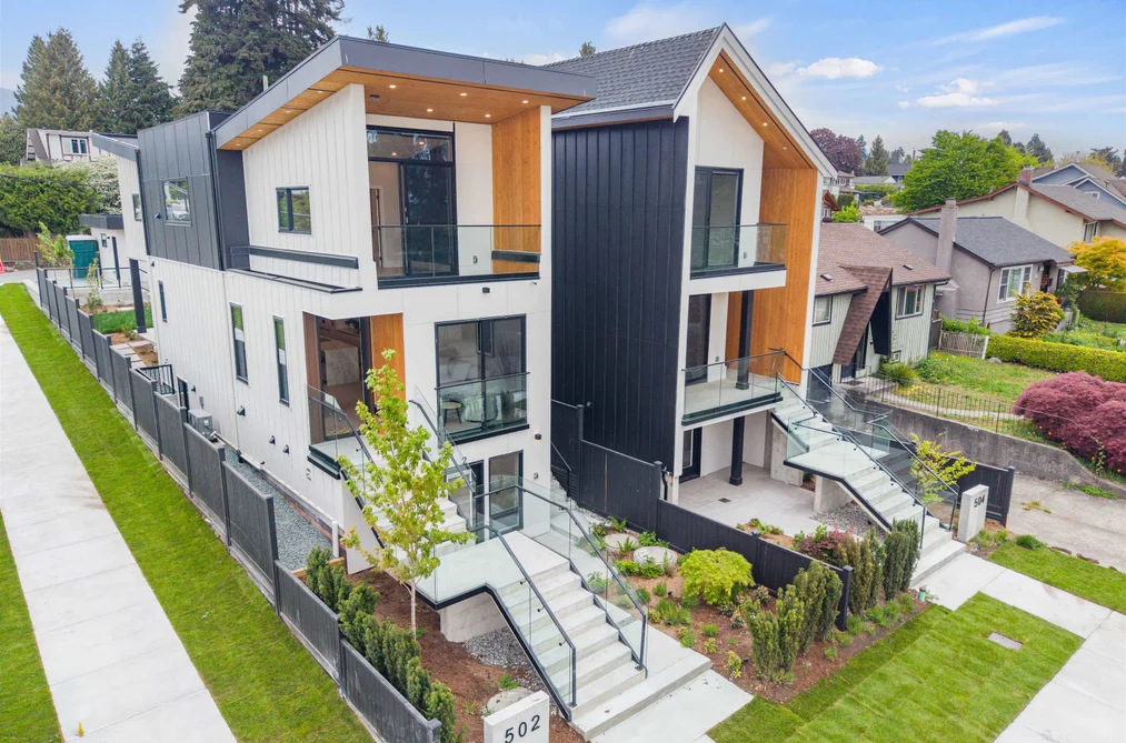 House for sale at 502 E 5th Street North Vancouver British Columbia - MLS: R3120962