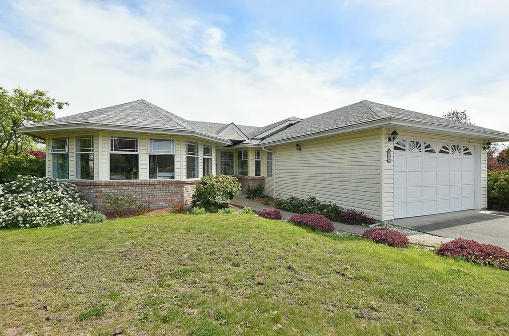 502 EAGLECREST DRIVE, Gibsons BC V0N 1V8, Gibsons BC — Residential for Sale - Photo 2