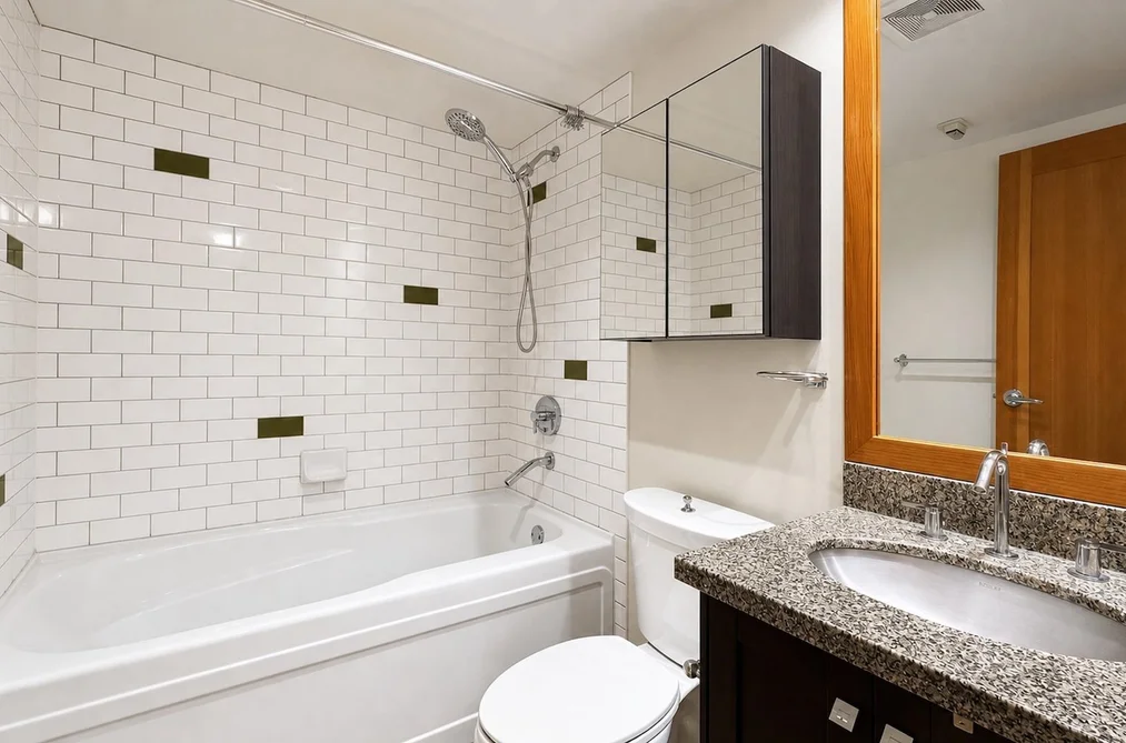 503 10 RENAISSANCE SQUARE, New Westminster BC V3M 7B1, New Westminster BC — Residential for Sale — Photo 16 of 25