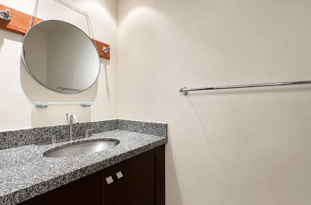 503 10 RENAISSANCE SQUARE, New Westminster BC V3M 7B1, New Westminster BC — Residential for Sale — Photo 18 of 25
