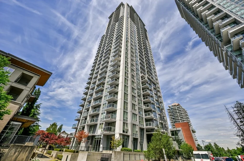 Condo for sale at 503 13325 102a Avenue Surrey British Columbia - MLS: R3137637