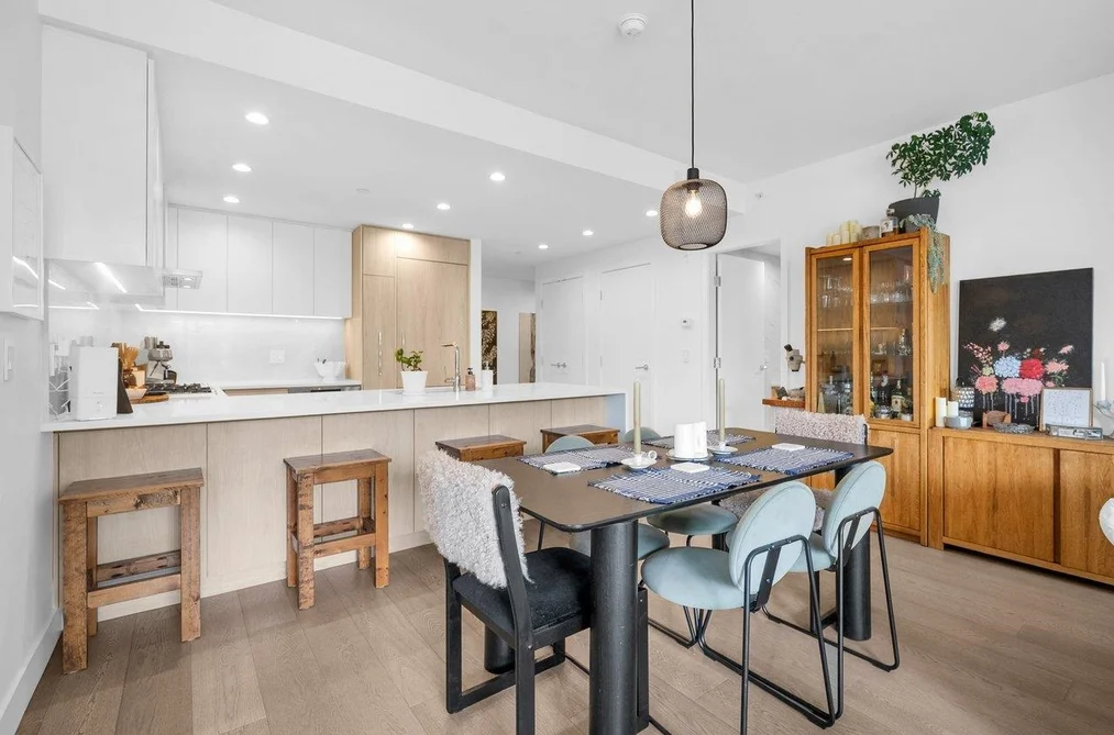503 177 W 3RD STREET, North Vancouver BC V7M 0G5, North Vancouver BC — Residential for Sale - Photo 2