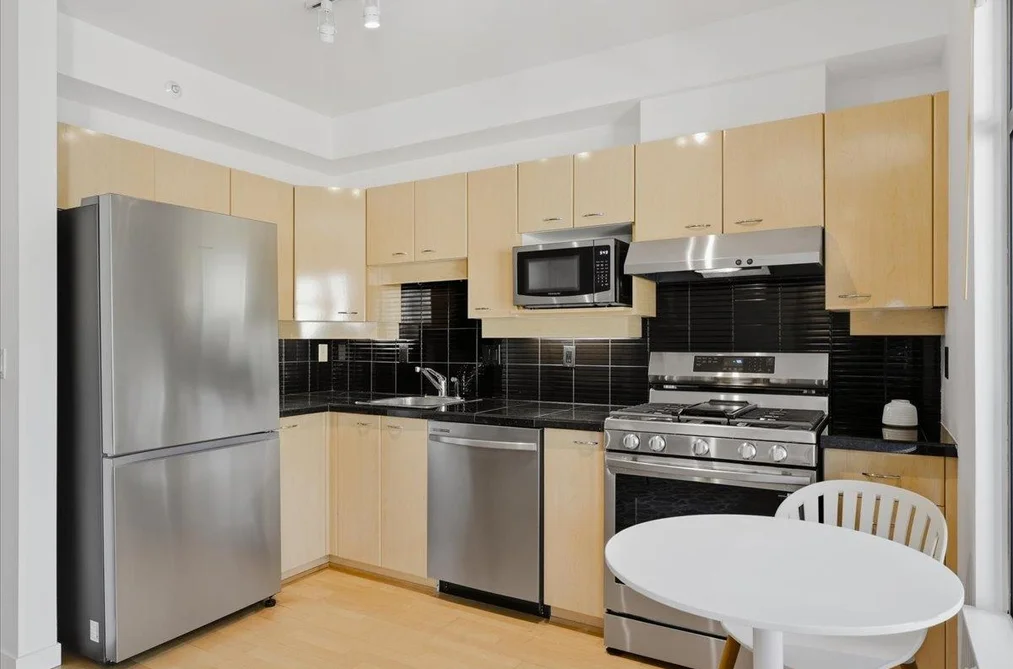 503 2228 MARSTRAND AVENUE, Vancouver BC V6K 4T1, Vancouver BC — Residential for Sale — Photo 9 of 24