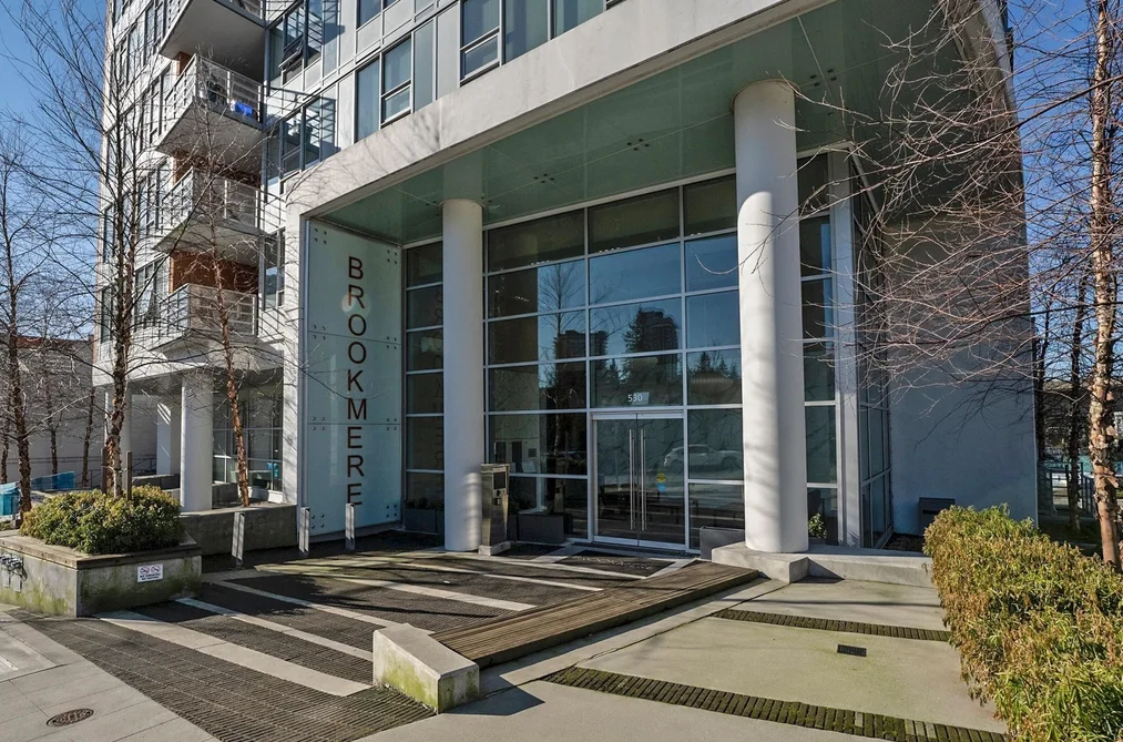 Condo for sale at 503 530 N Whiting Way Coquitlam British Columbia - MLS: R3154389