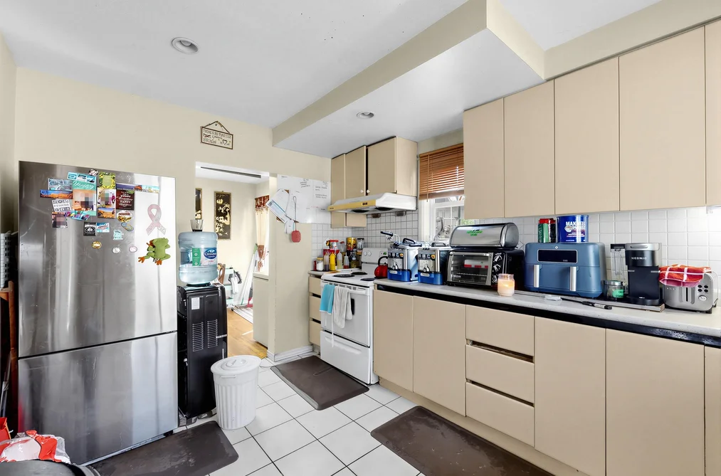5033 Killarney Street, Vancouver, BC - House for Sale - Photo 12 of 35 5033 Killarney Street, Vancouver, BC - House for Sale - Photo 12 of 35