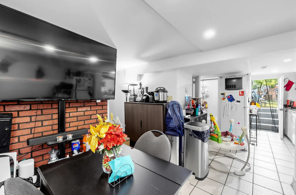 5033 Killarney Street, Vancouver, BC - House for Sale - Photo 21 of 35 5033 Killarney Street, Vancouver, BC - House for Sale - Photo 21 of 35
