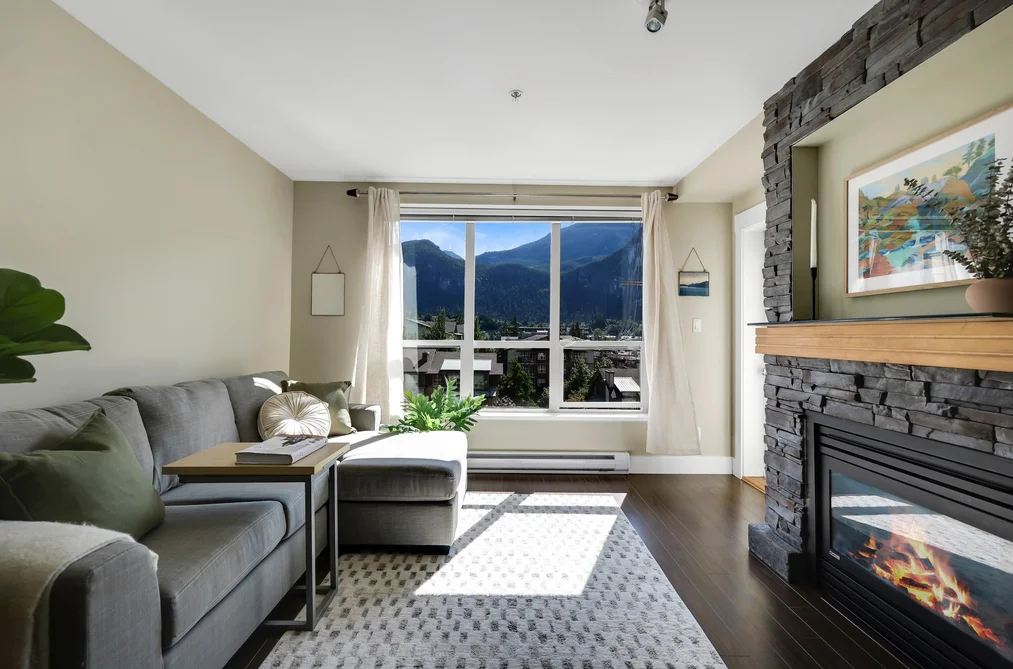 Condo for sale at 504 1211 Village Green Way Squamish British Columbia - MLS: R3160891