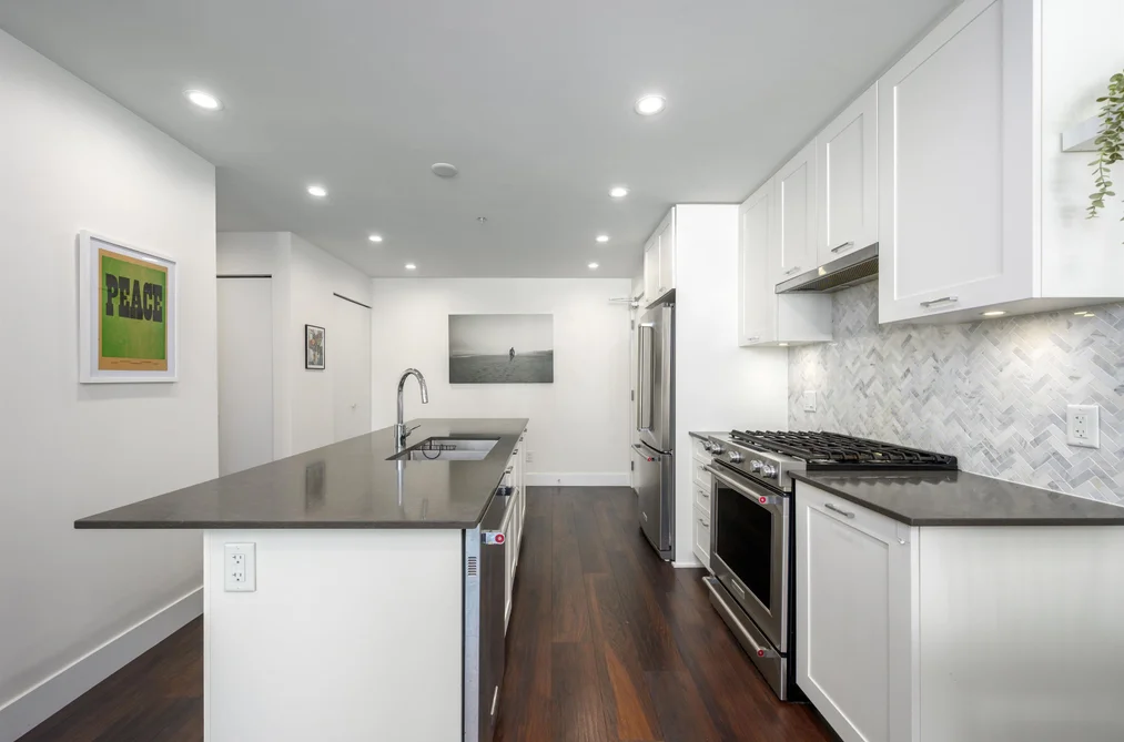 504 131 E 3RD STREET, North Vancouver BC V7L 0E3, North Vancouver BC — Residential for Sale - Photo 2