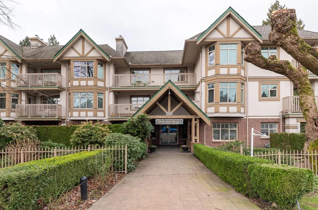 Condo for sale at 504 2059 Chesterfield Avenue North Vancouver British Columbia - MLS: R3095458