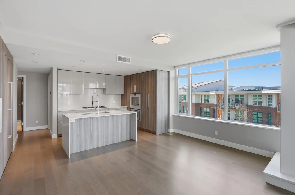 504 210 SALTER STREET, New Westminster BC V3M 0J9, New Westminster BC — Residential for Sale — Photo 4 of 25
