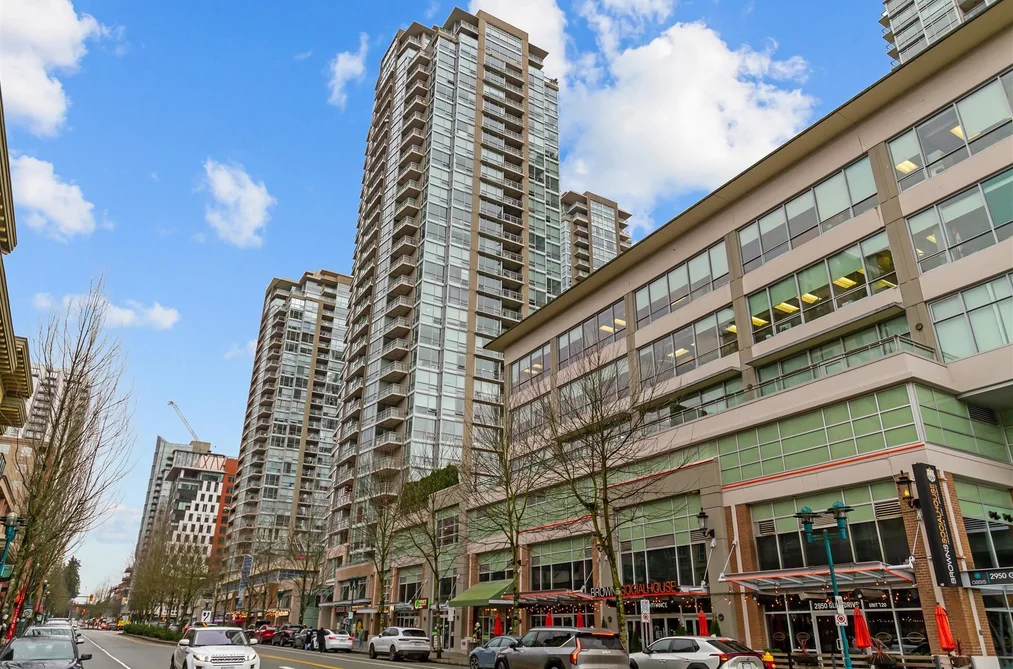 Condo for sale at 504 2968 Glen Drive Coquitlam British Columbia - MLS: R3131125