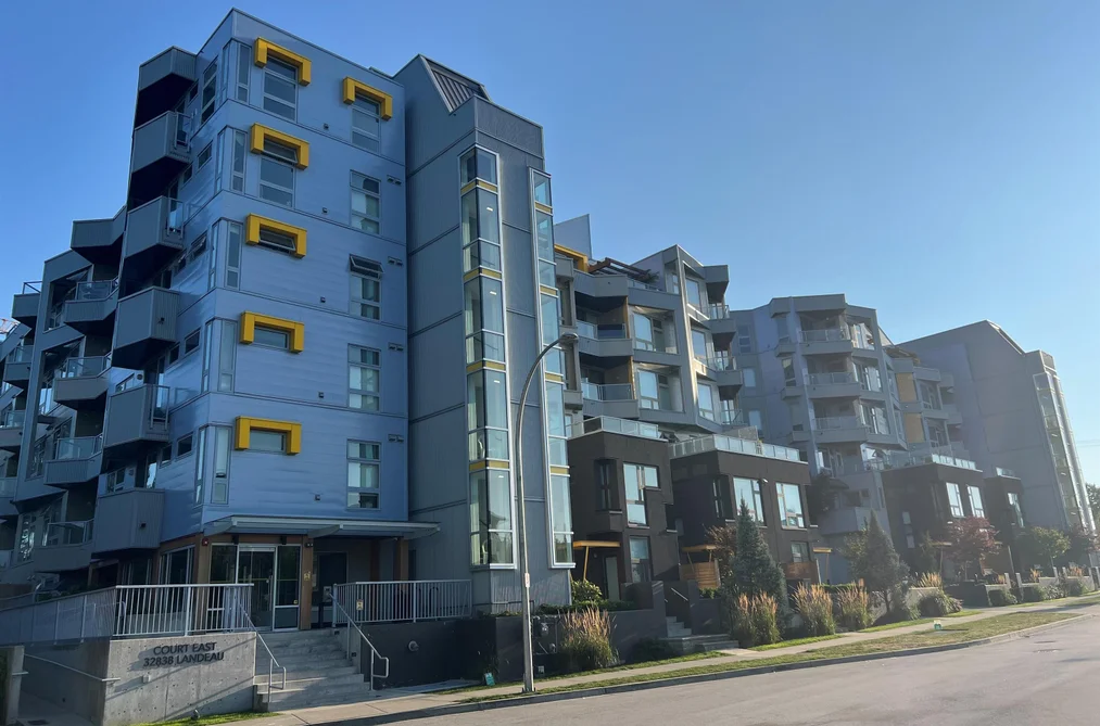 Condo for sale at 504 32838 Landeau Place Abbotsford British Columbia - MLS: R3152122