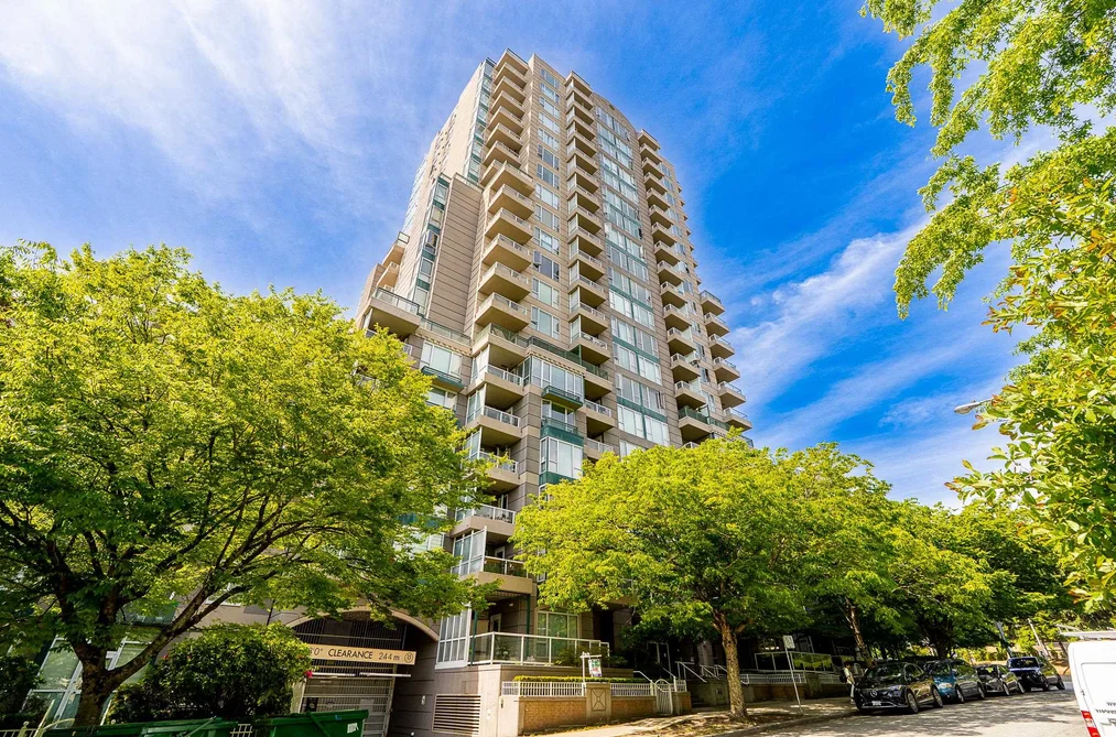 Condo for sale at 504 5189 Gaston Street Vancouver British Columbia - MLS: R3133526