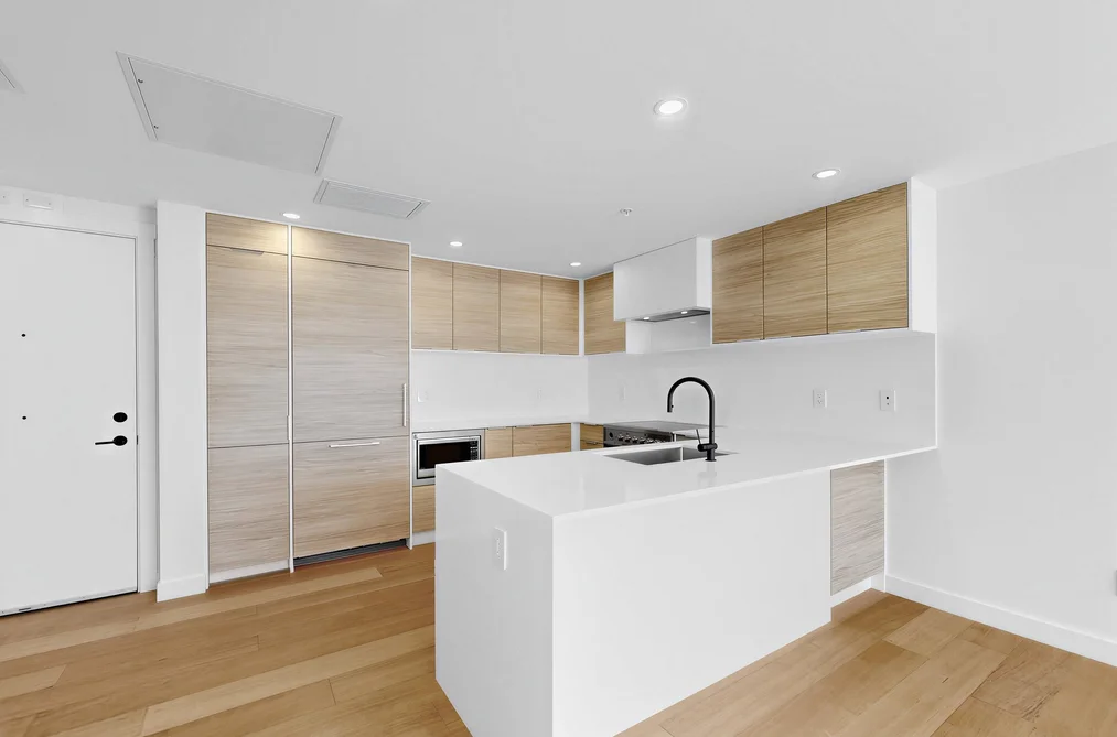 504 6485 MANITOBA STREET, Vancouver BC V5Y 0P7, Vancouver BC — Residential for Sale — Photo 4 of 37