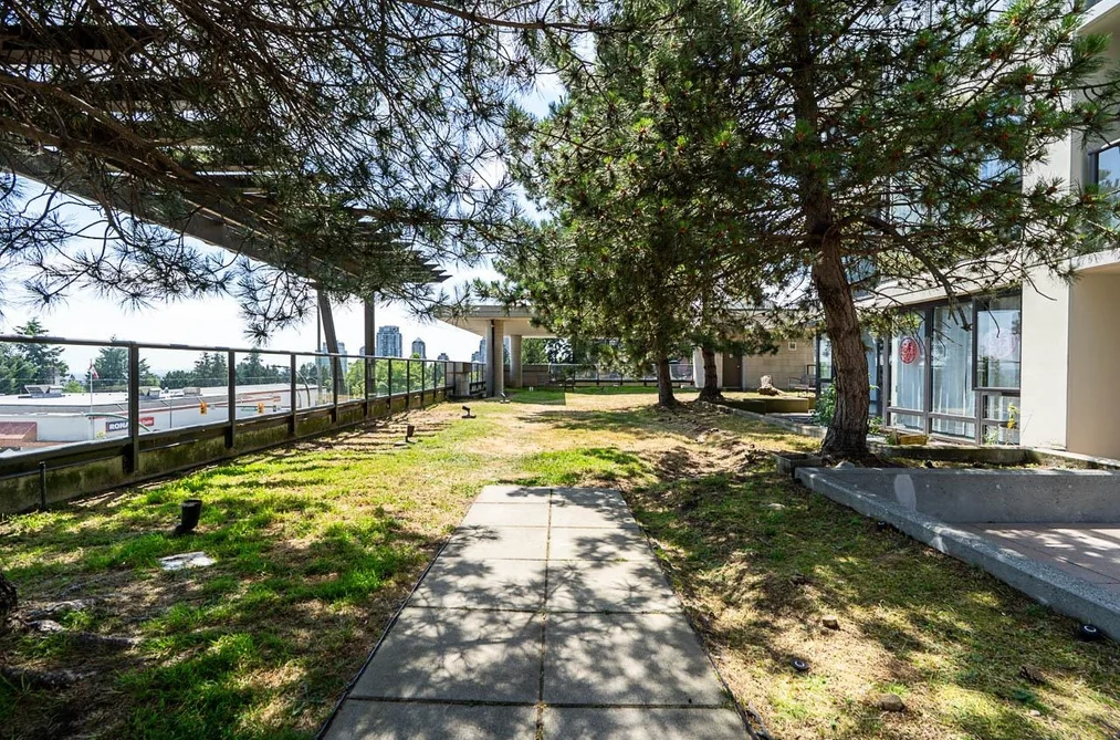 504 7328 ARCOLA STREET, Burnaby BC V5E 0A7, Burnaby BC — Residential for Sale — Photo 34 of 37