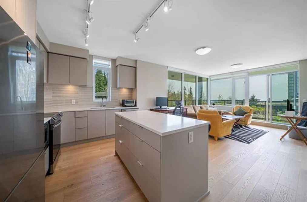 Condo for sale at 504 8761 University Crescent Burnaby British Columbia - MLS: R3086362