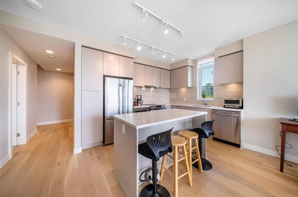 504 8761 UNIVERSITY CRESCENT, Burnaby BC V5A 4Y8, Burnaby BC — Residential for Sale - Photo 3