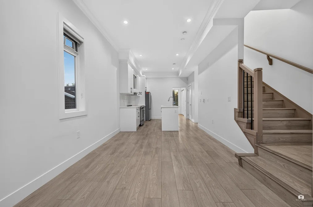 5043 Chambers Street, Vancouver, BC - Townhouse for Sale - Photo 11 of 37 5043 Chambers Street, Vancouver, BC - Townhouse for Sale - Photo 11 of 37
