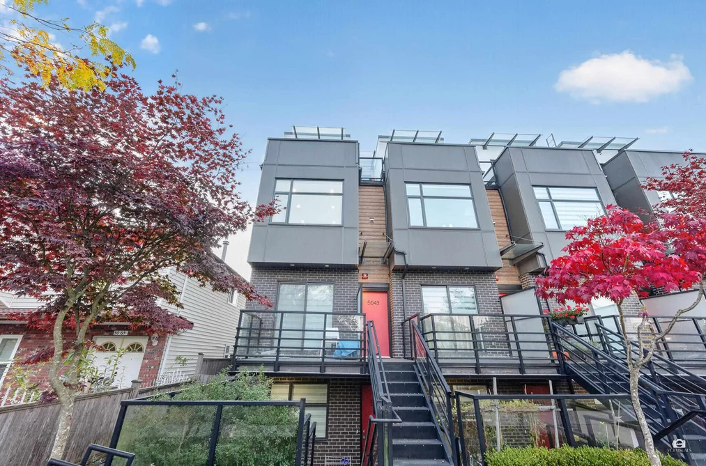 5043 Chambers Street, Vancouver, BC - Townhouse for Sale - Photo 2 of 37 5043 Chambers Street, Vancouver, BC - Townhouse for Sale - Photo 2 of 37
