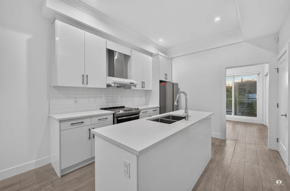 5043 Chambers Street, Vancouver, BC - Townhouse for Sale - Photo 8 of 37 5043 Chambers Street, Vancouver, BC - Townhouse for Sale - Photo 8 of 37