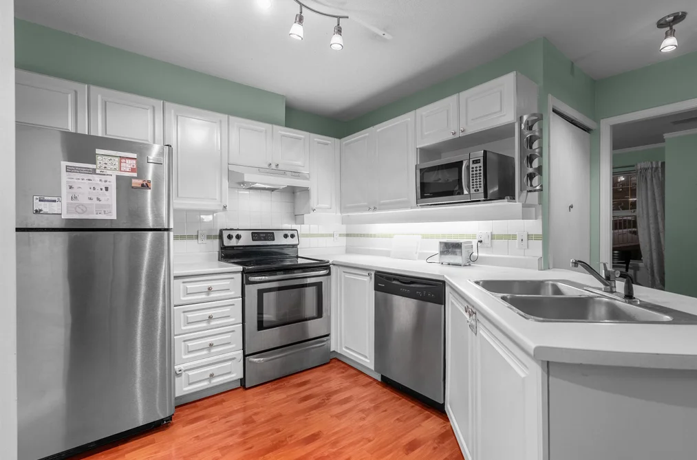 505 1032 QUEENS AVENUE, New Westminster BC V3M 6T7, New Westminster BC — Residential for Sale - Photo 2