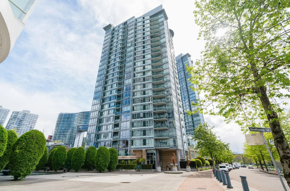 Condo for sale at 505 1067 Marinaside Crescent Vancouver British Columbia - MLS: R3160084