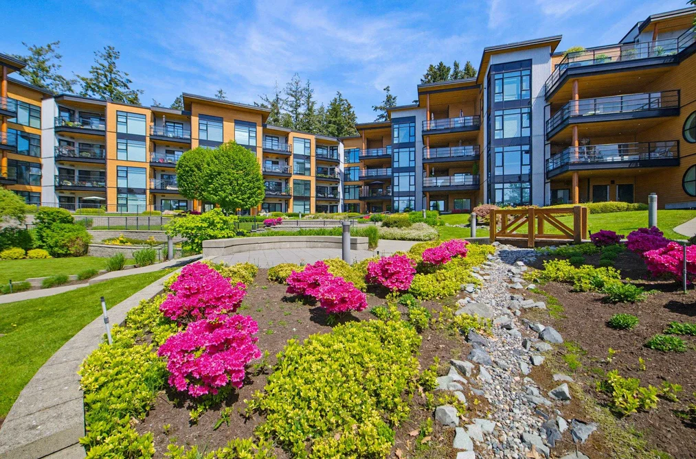 Condo for sale at 505 14855 Thrift Avenue White Rock British Columbia - MLS: R3119667