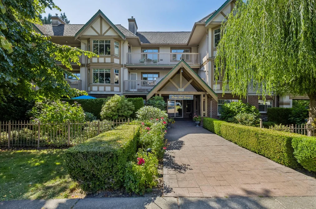 Condo for sale at 505 2059 Chesterfield Avenue North Vancouver British Columbia - MLS: R3155277