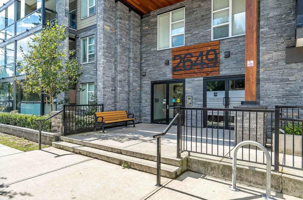 Condo for sale at 505 2649 James Street Abbotsford British Columbia - MLS: R3122497