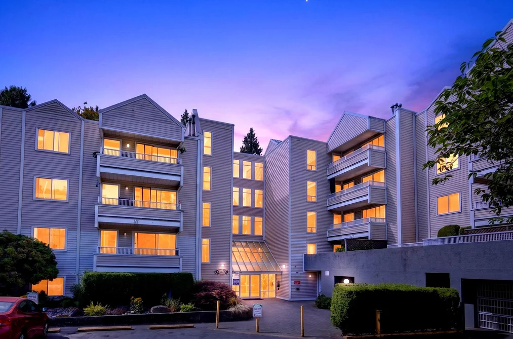 Condo for sale at 505 9644 134 Street Surrey British Columbia - MLS: R3156836