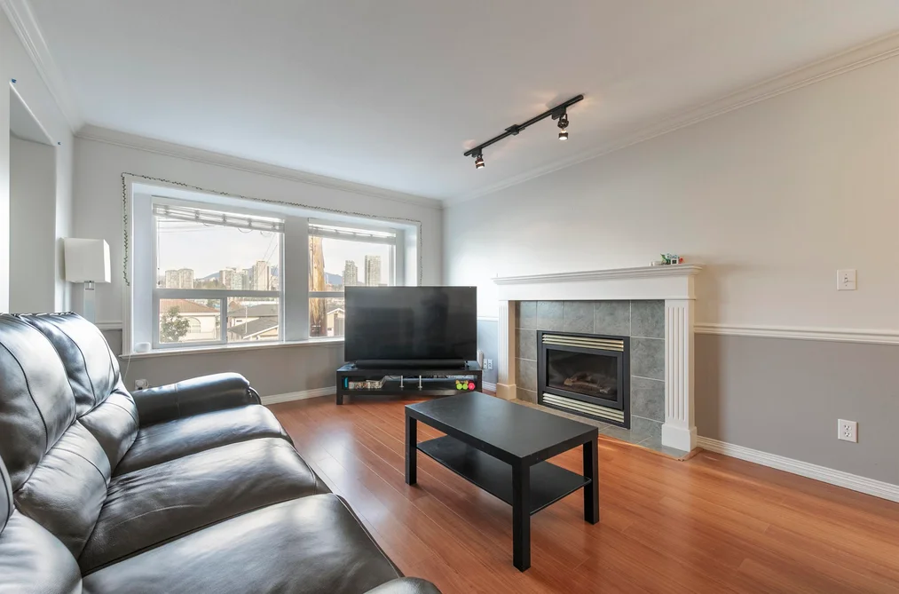 5056 MANOR STREET, Burnaby BC V5G 1B5, Burnaby BC — Residential for Sale - Photo 2