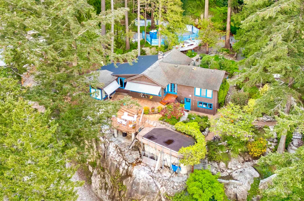 5056 THE BYWAY, West Vancouver BC V7W 1L7, West Vancouver BC — Residential for Sale - Photo 2