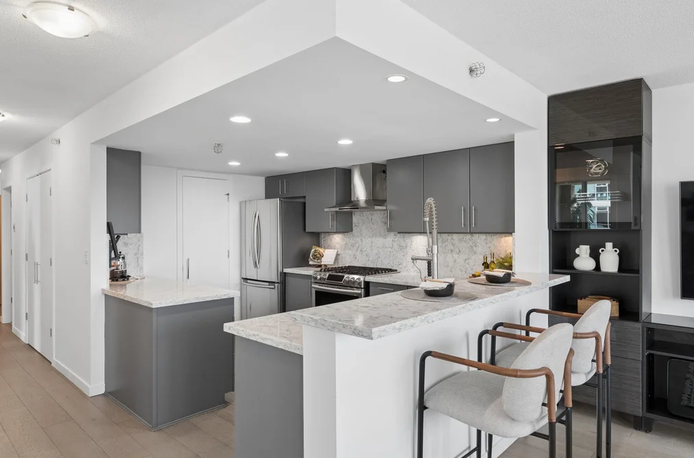 506 - 120 Milross Avenue, Vancouver, BC - MLS: R3175227 - Photo 3 506 - 120 Milross Avenue, Vancouver, BC - MLS: R3175227 - Photo 3