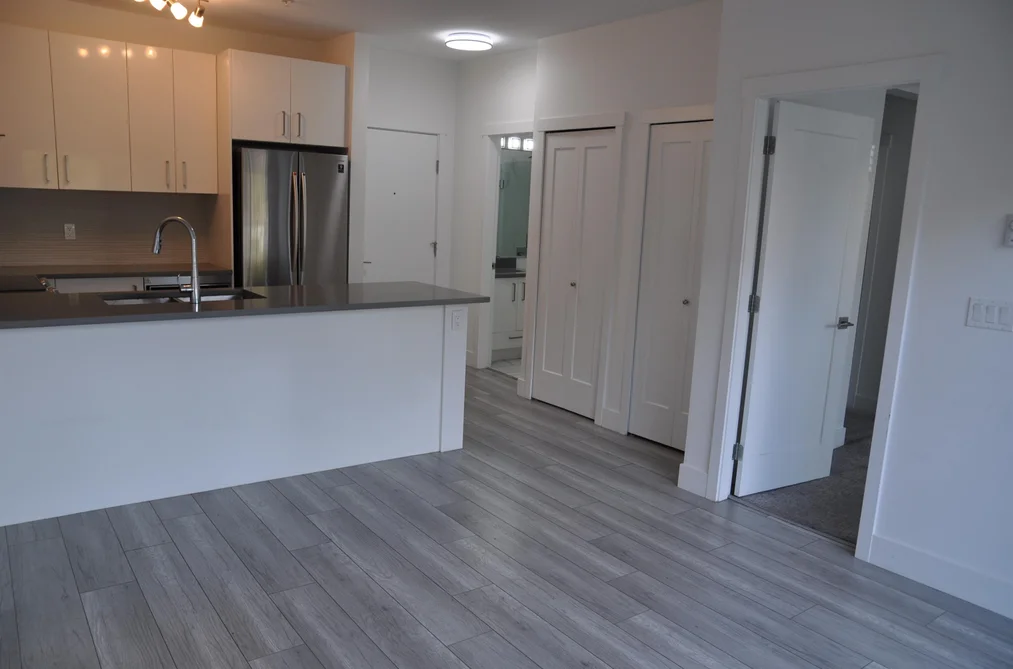 506 13978 FRASER HIGHWAY, Surrey BC V3T 9P2, Surrey BC — Residential for Sale - Photo 2