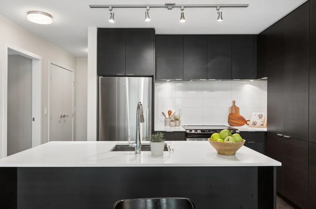 Condo for sale at 506 1679 Lloyd Avenue North Vancouver British Columbia - MLS: R3163392