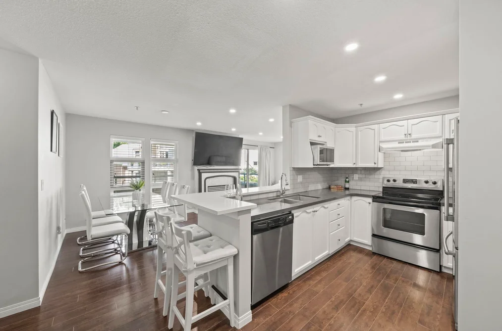 506 301 MAUDE ROAD, Port Moody BC V3H 5B1, Port Moody BC — Residential for Sale - Photo 2