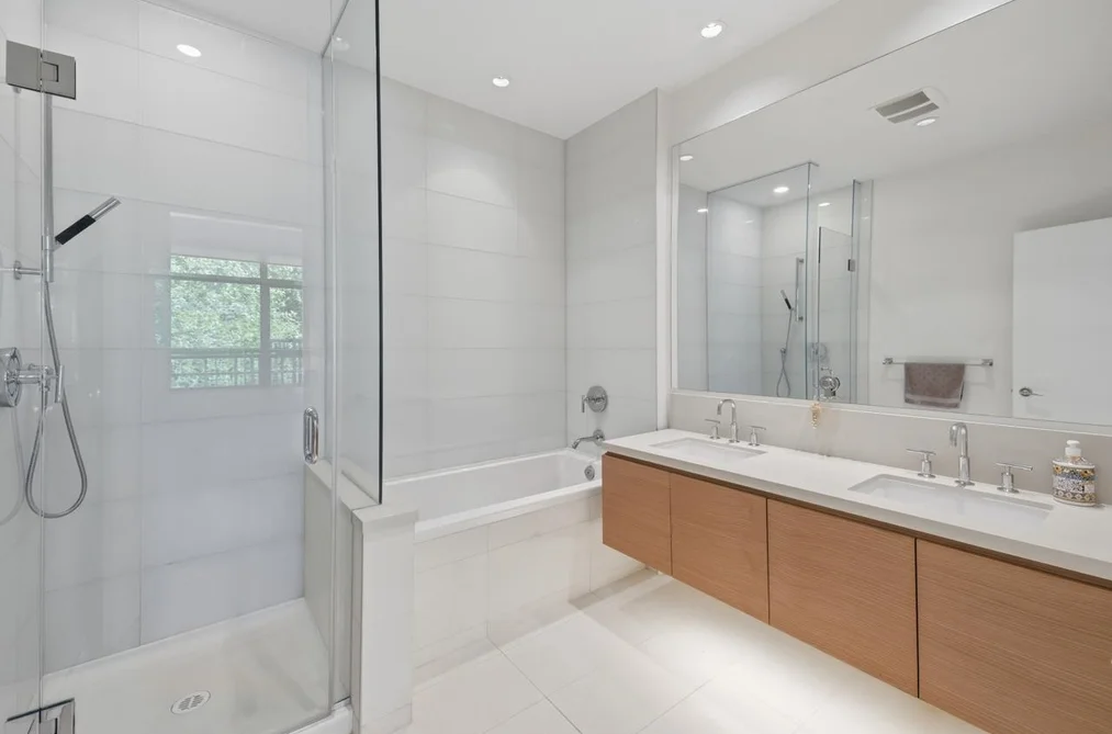 506 3606 ALDERCREST DRIVE, North Vancouver, BC — Residential for Sale — Photo 17 of 39