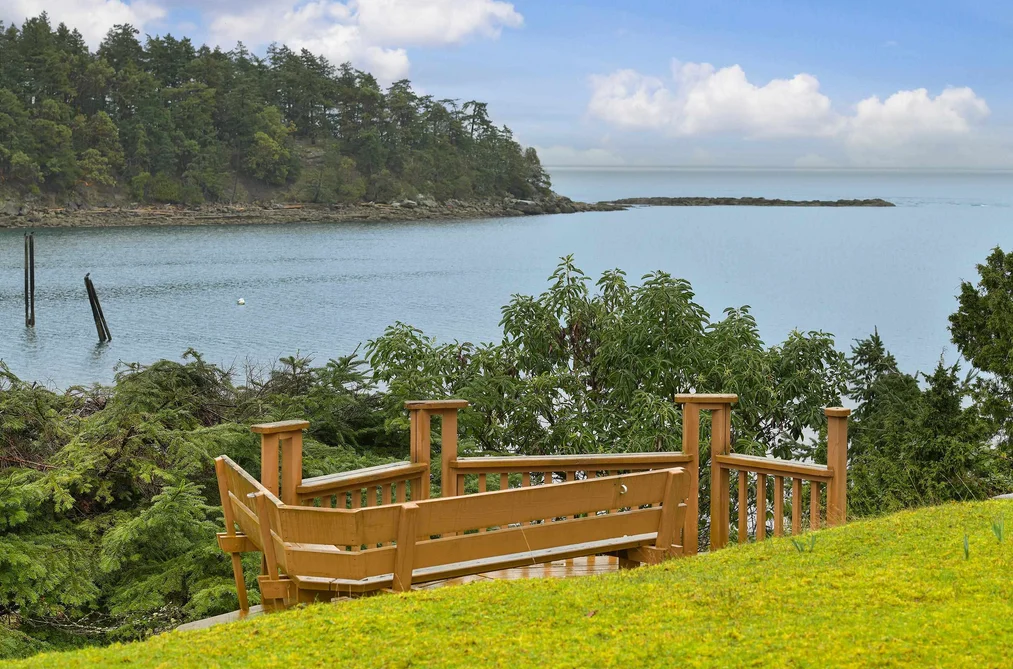 House for sale at 506 Arbutus Drive Mayne Island British Columbia - MLS: R3112343