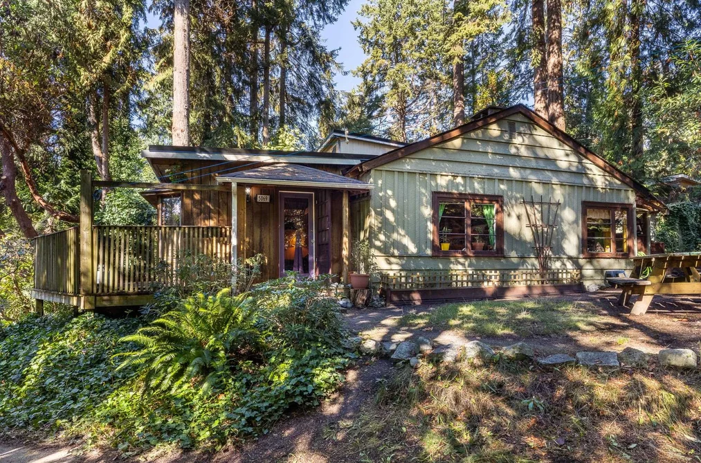 5069 SUNSHINE COAST HIGHWAY, Sechelt BC V7Z 0B6, Sechelt BC — Residential for Sale - Photo 3