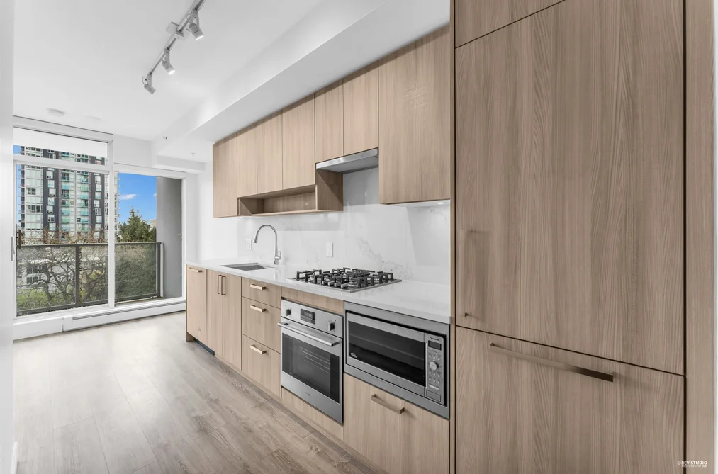 Condo for sale at 507 13350 Central Avenue Surrey British Columbia - MLS: R3114415
