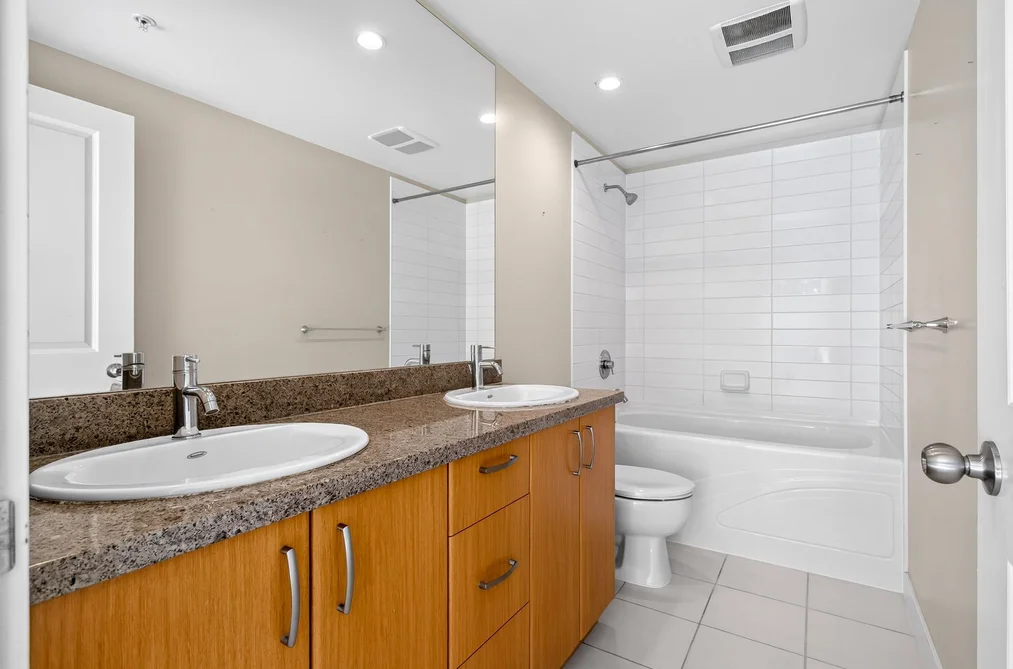 507 9188 UNIVERSITY CRESCENT, Burnaby, BC — Residential for Sale — Photo 26 of 31