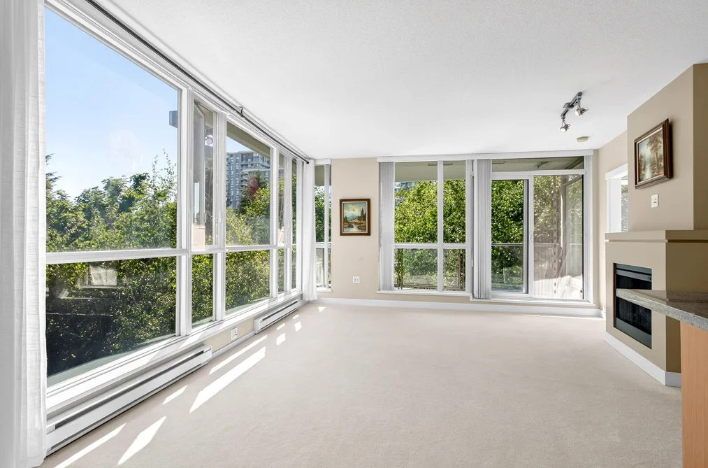 507 9188 UNIVERSITY CRESCENT, Burnaby, BC — Residential for Sale — Photo 6 of 31