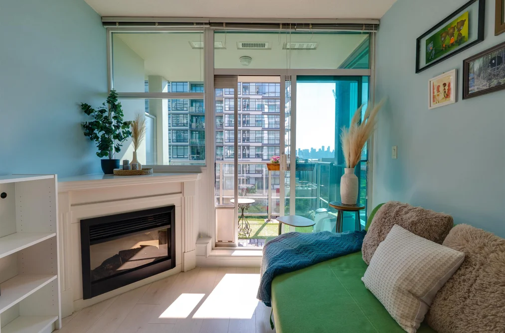 508 168 EAST ESPLANADE, North Vancouver BC V7L 4X8, North Vancouver BC — Residential for Sale - Photo 2