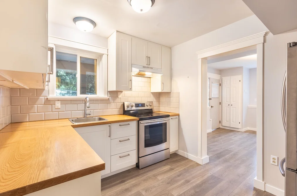 5080 SUNSHINE COAST HIGHWAY, Sechelt BC V7Z 0G6, Sechelt BC — Residential for Sale — Photo 13 of 27